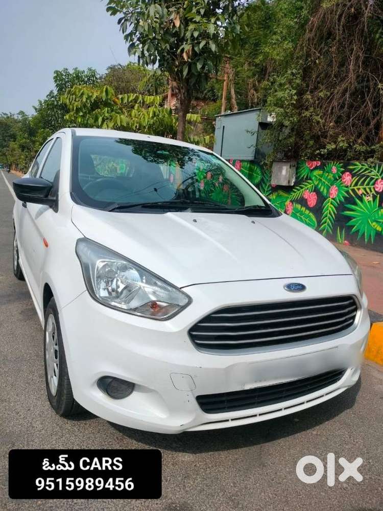 Ford Figo 1.2p Trend Mt, 2015, Petrol