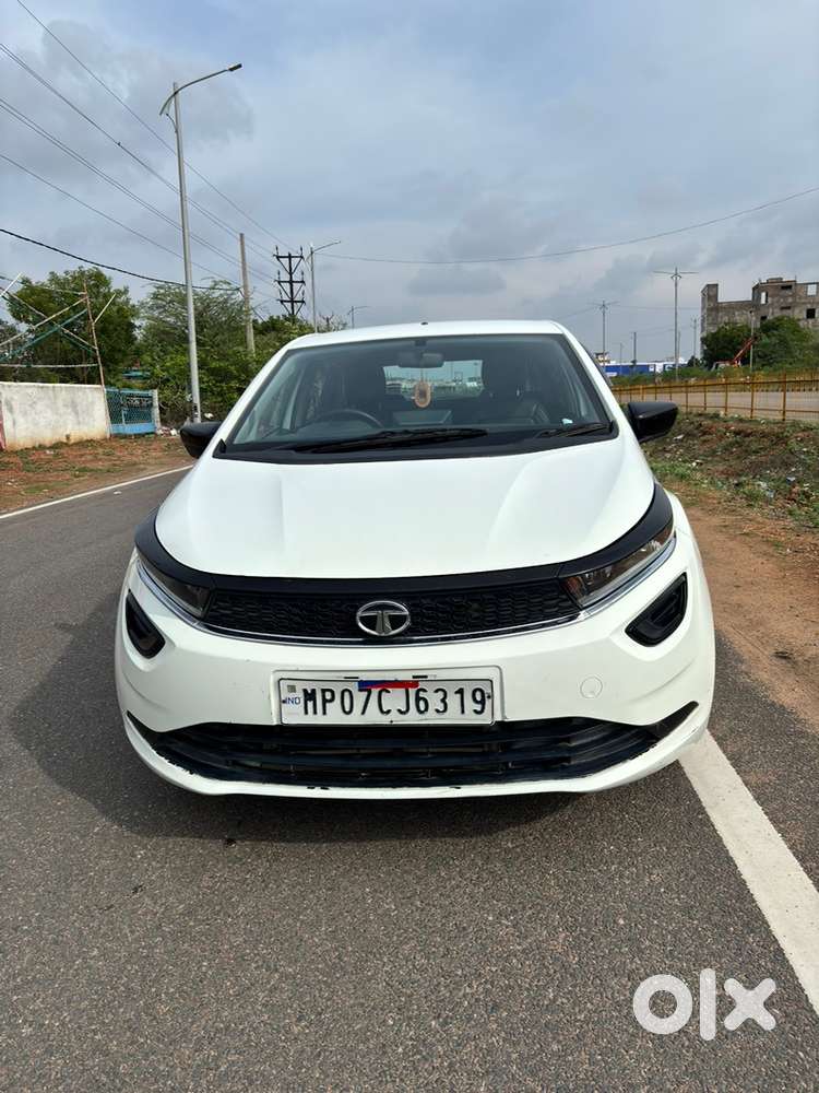 Tata Altroz Petrol 2021