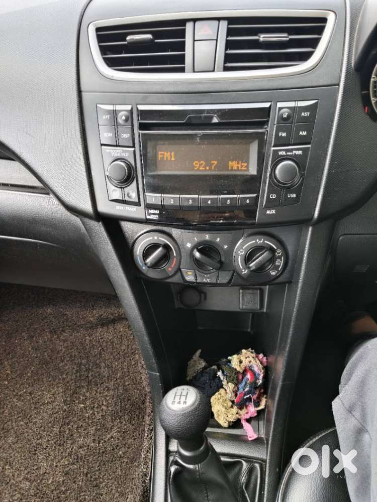 Maruti Suzuki Swift Vxi Optional, 2016, Petrol