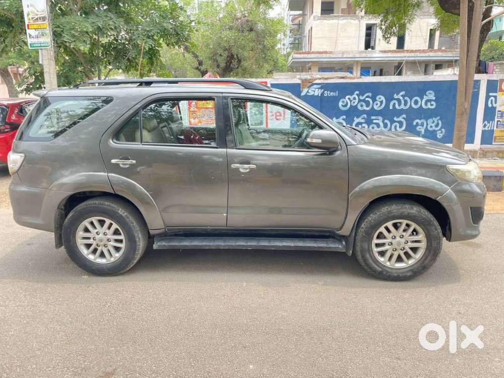 Toyota Fortuner 2011-2016 4x2 Manual, 2012, Diesel