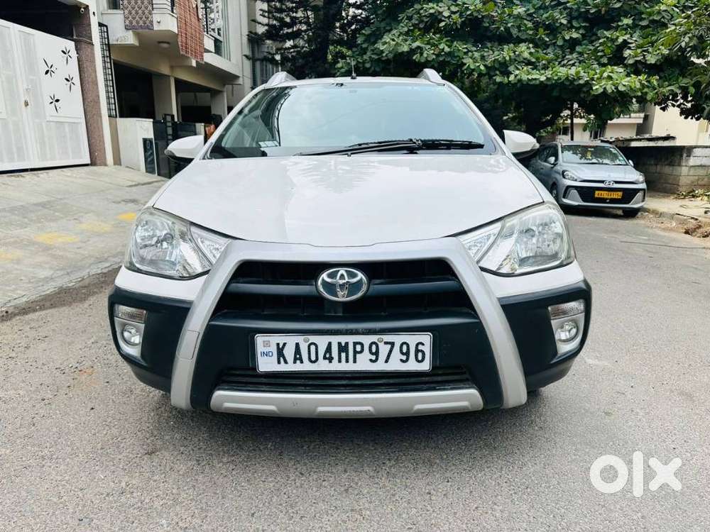 Toyota Etios Cross 1.5l V, 2015, Petrol