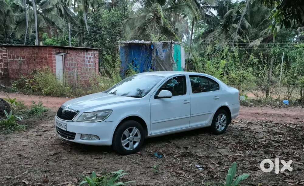 Skoda Laura 2.0 Elegance 2011