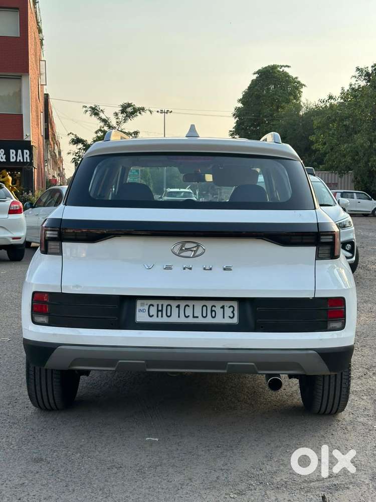 Hyundai Venue [2022-ongoing] 1.2 E, 2022, Petrol