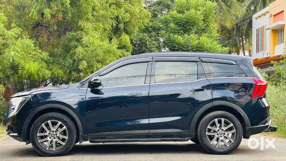 Mahindra Xuv700 2.0 Ax 7 Petrol Mt Str, 2021, Petrol