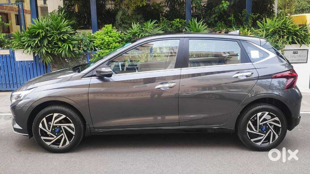 Hyundai I20 Asta (o) 1.2 Mt, 2023, Petrol