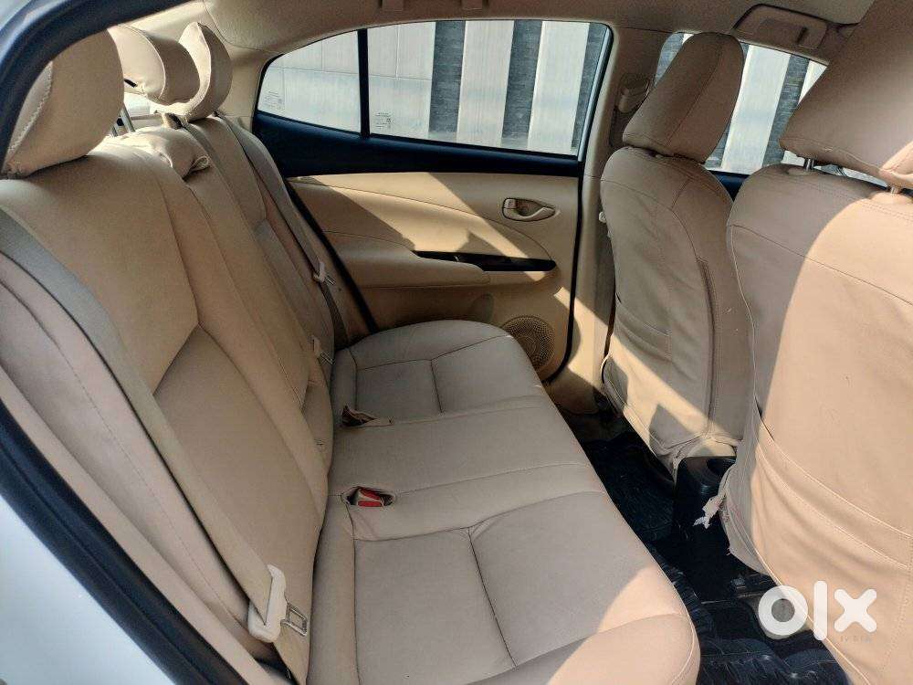 Toyota Yaris J Cvt, 2019, Petrol