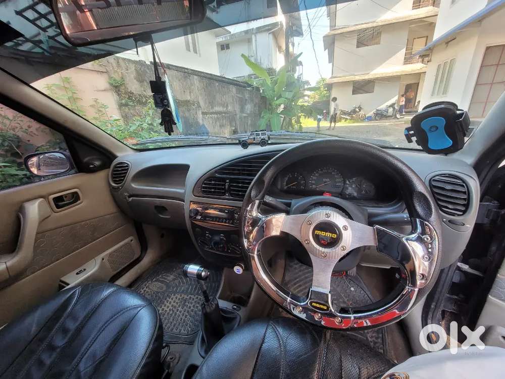 Ford Ikon 1.6 Zxi 2004