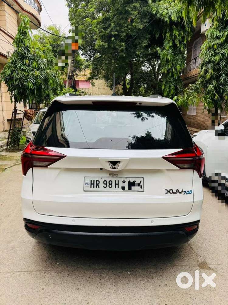 Mahindra Xuv700 2.0 Mx Petrol Mt 5 Str, 2023, Petrol