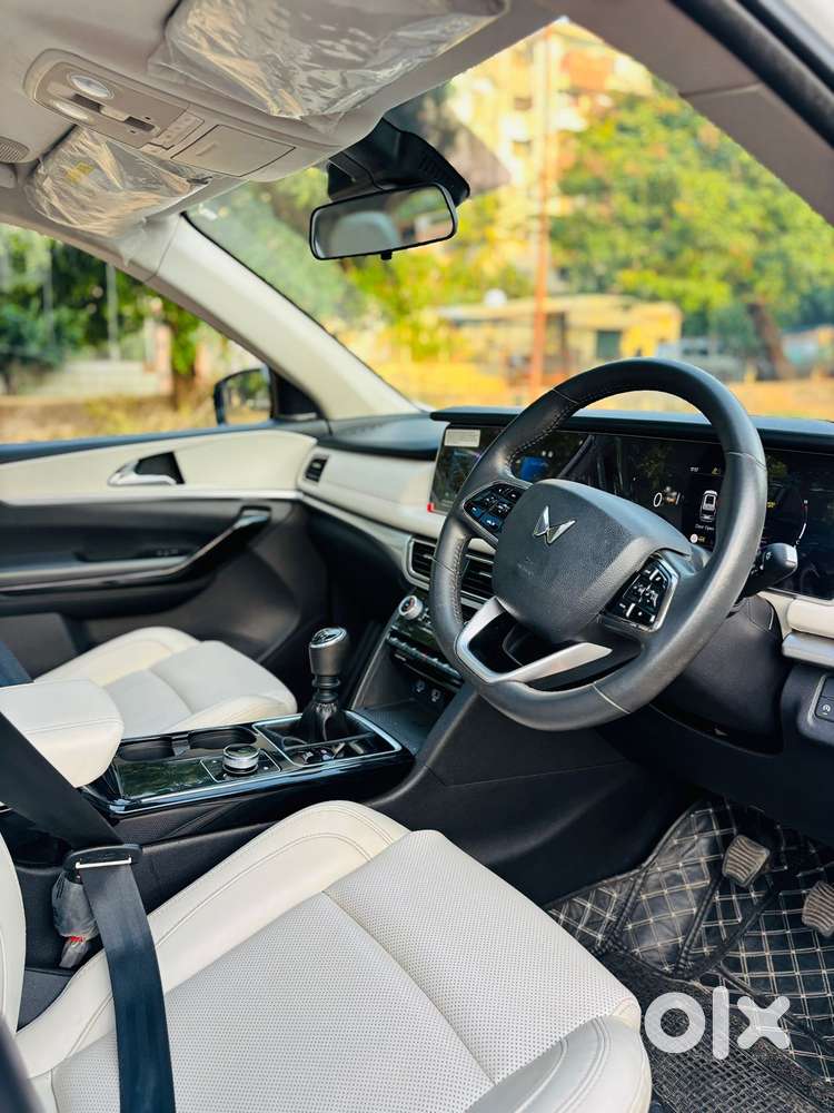 Mahindra Xuv700 2.2 Ax 7 Diesel Mt Luxury Pack Str, 2024, Diesel