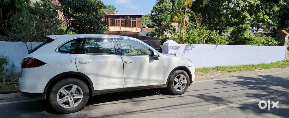 Porshe Cayenne Car Well Maintained