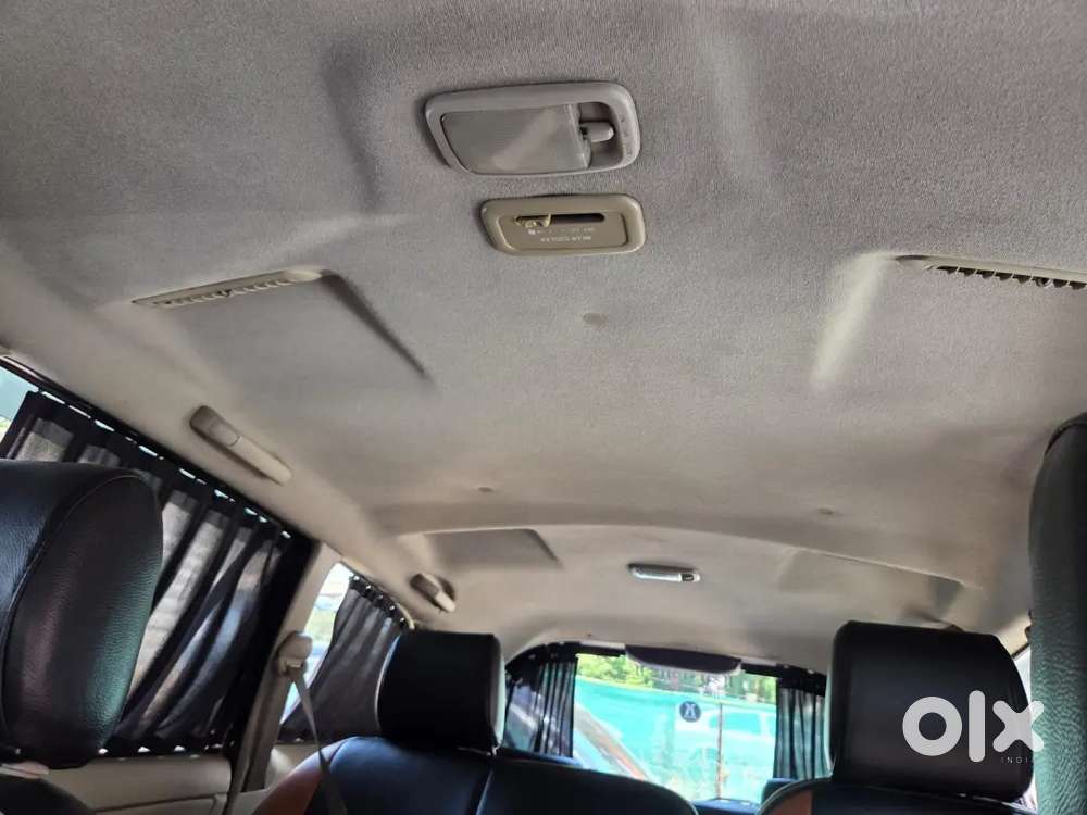 Toyota Innova 2012 Diesel 300000 Km Driven