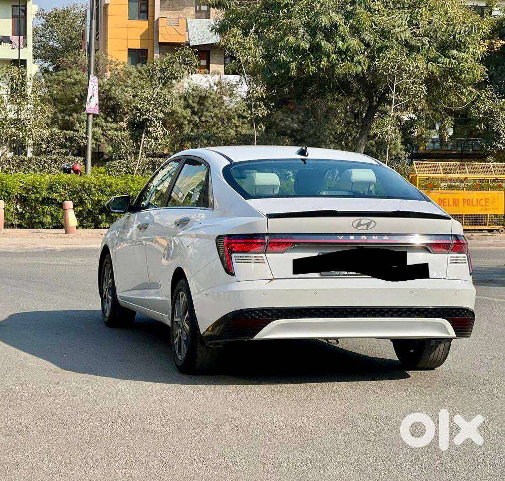 Hyundai Verna 1.5 Sx (o) Ivt, 2023, Petrol