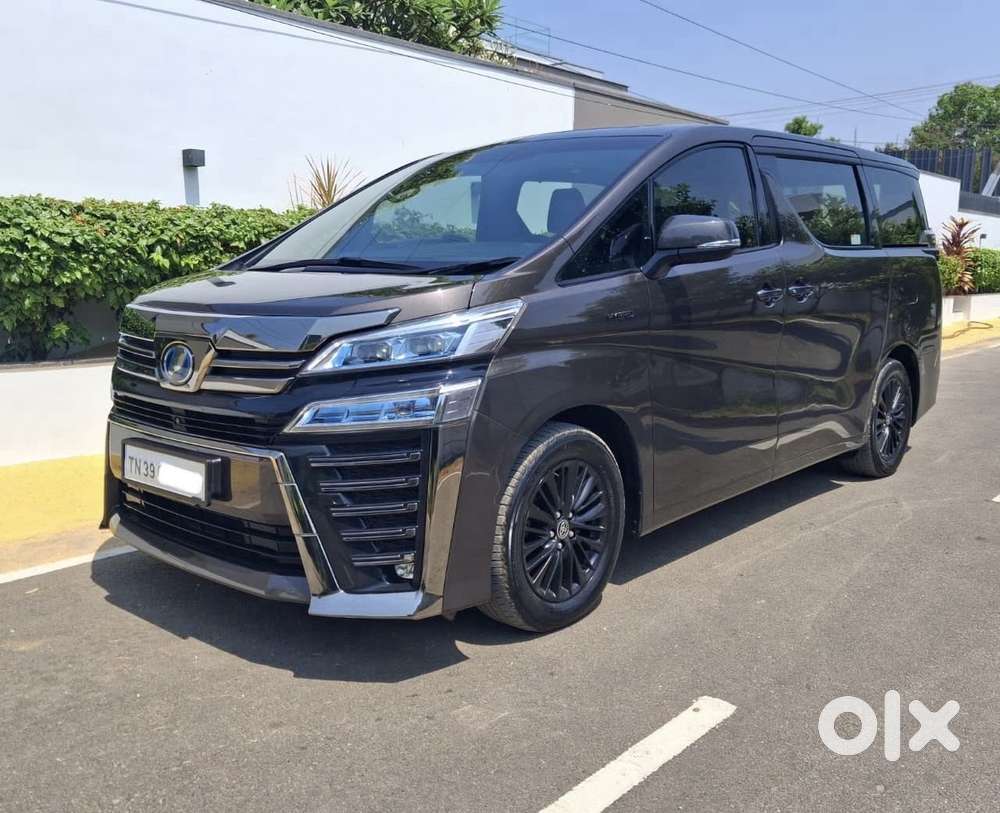 Toyota Vellfire 2.5 Executive Lounge, 2021, Petrol