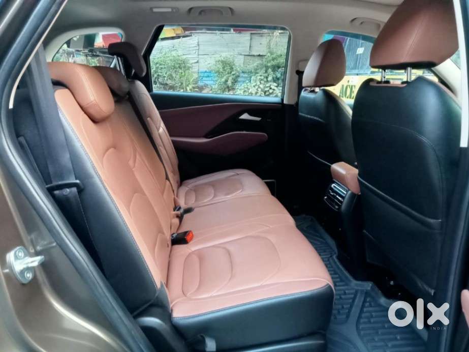 Mg Hector Plus Sharp Pro 1.5 Turbo Petrol Cvt 7 Str, 2025, Petrol