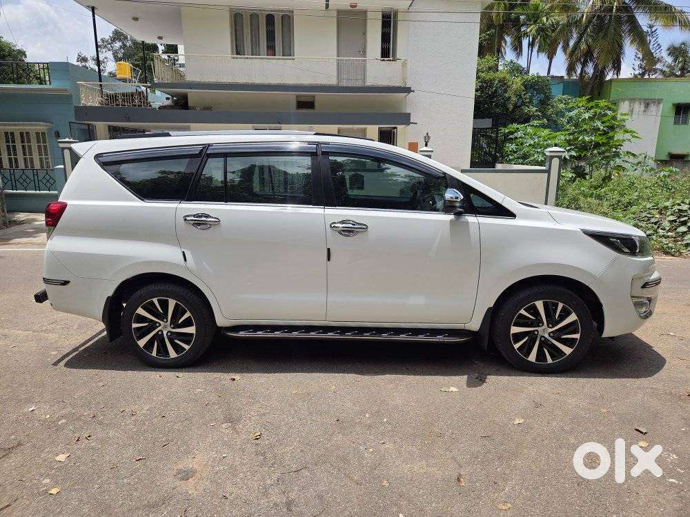 Toyota Innova Crysta 2.4 Z 7 Str, 2025, Diesel