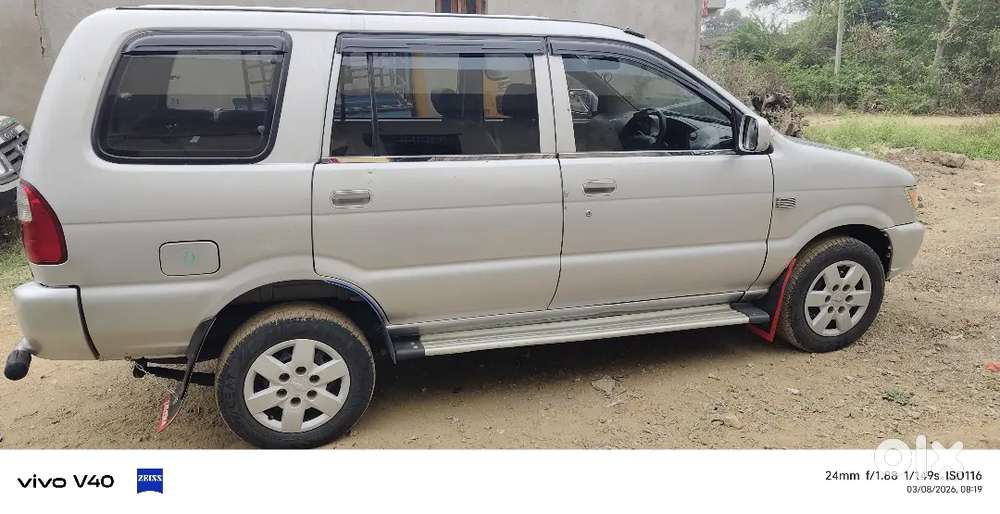 Chevrolet Tavera Neo 2015