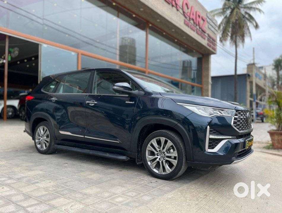 Toyota Innova Hycross 2.0 Zx (o) Hybrid 7 Str, 2023, Petrol