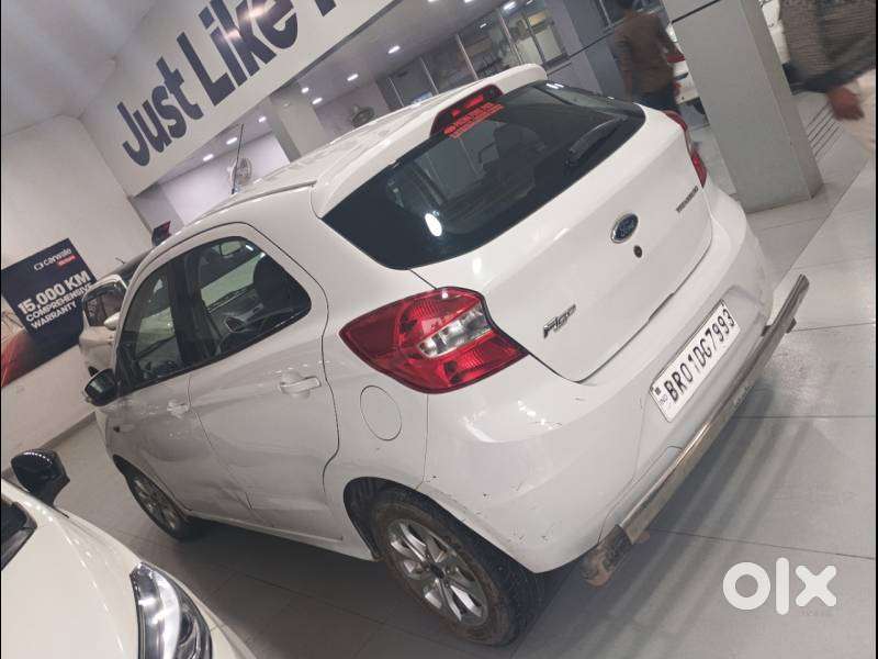 Ford Figo 2012-2015 Petrol Titanium, 2017