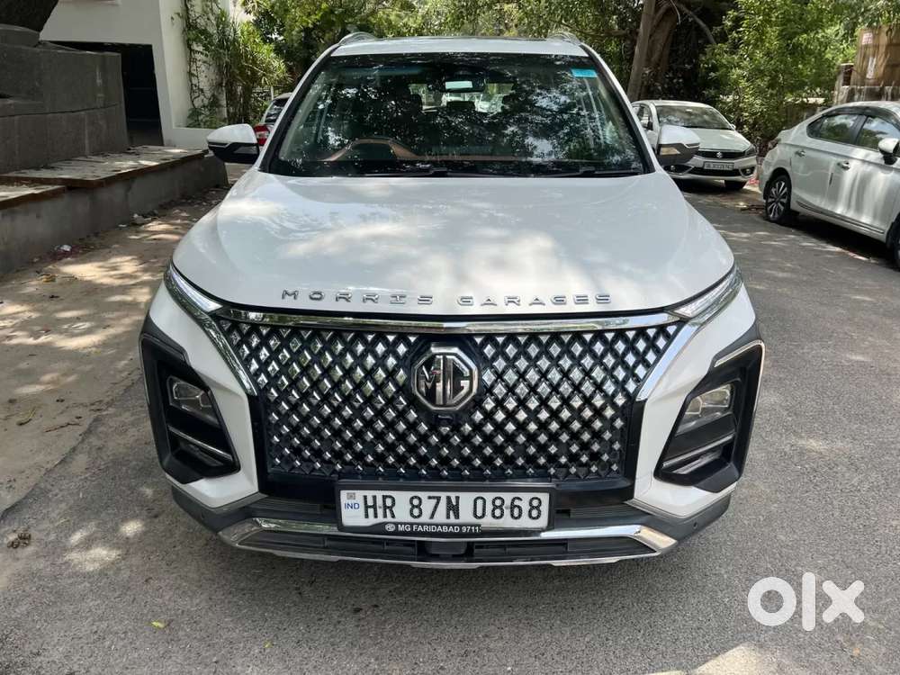 Mg Hector Plus Savvy Pro 1.5 Turbo Petrol Cvt 7 Str Dual Tone, 2023,..