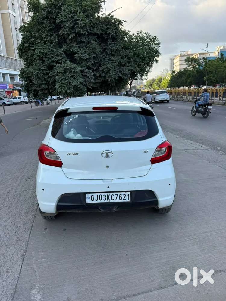 Tata Tiago Xt Icng 2018