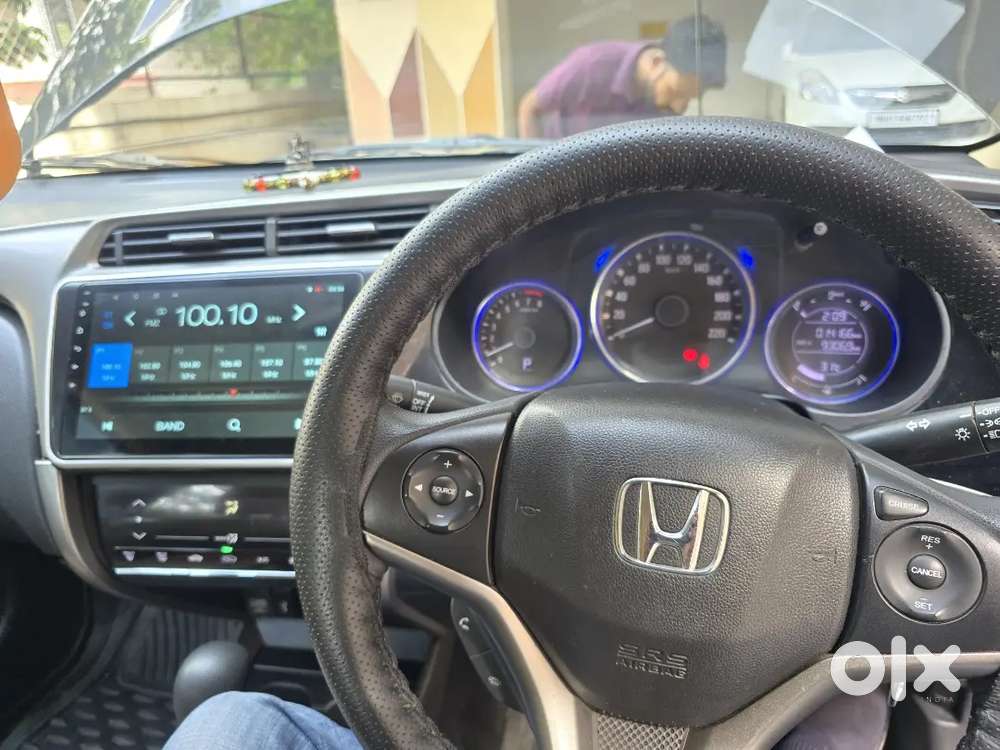 *honda City 
*1.5 Sv Mt(idtech)  1.5 S Mt
* 2014
* 9.3 K
* G Brown M
*