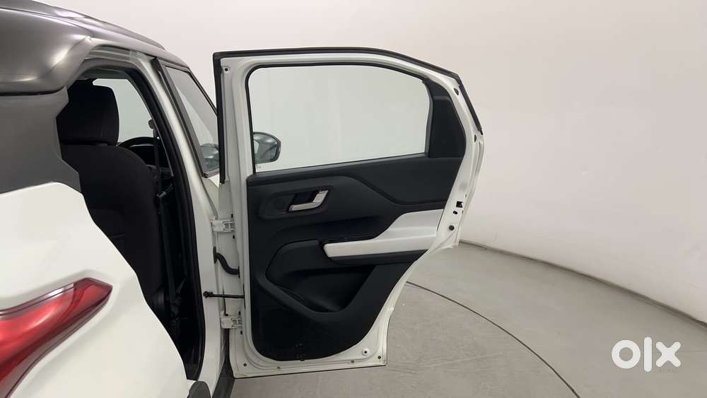 Tata Punch Creative Dual Tone Amt Sunroof, 2024, Petrol