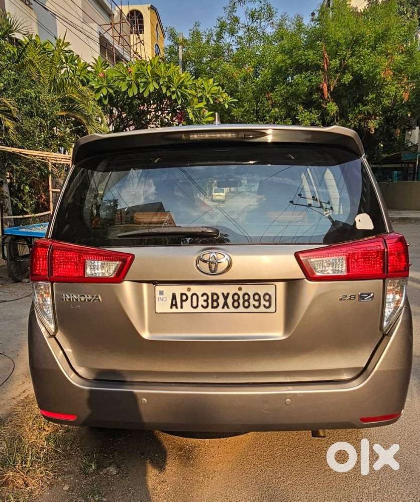 Toyota Innova Crysta 2.8z Automatic, 2016, Diesel