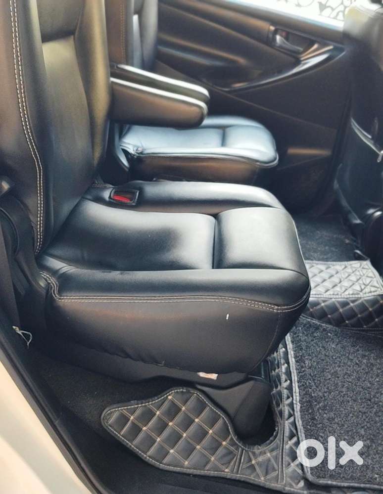 Toyota Innova Crysta 2.8 Gx At 8s, 2019, Diesel