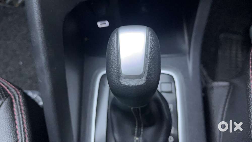 Nissan Magnite 1.0 Xv Premium Turbo Cvt, 2023, Petrol