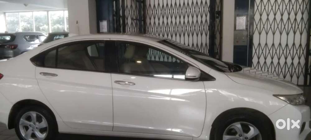 Honda City 1.5 V 4th Gen I-vtec Mt, 2014, Petrol