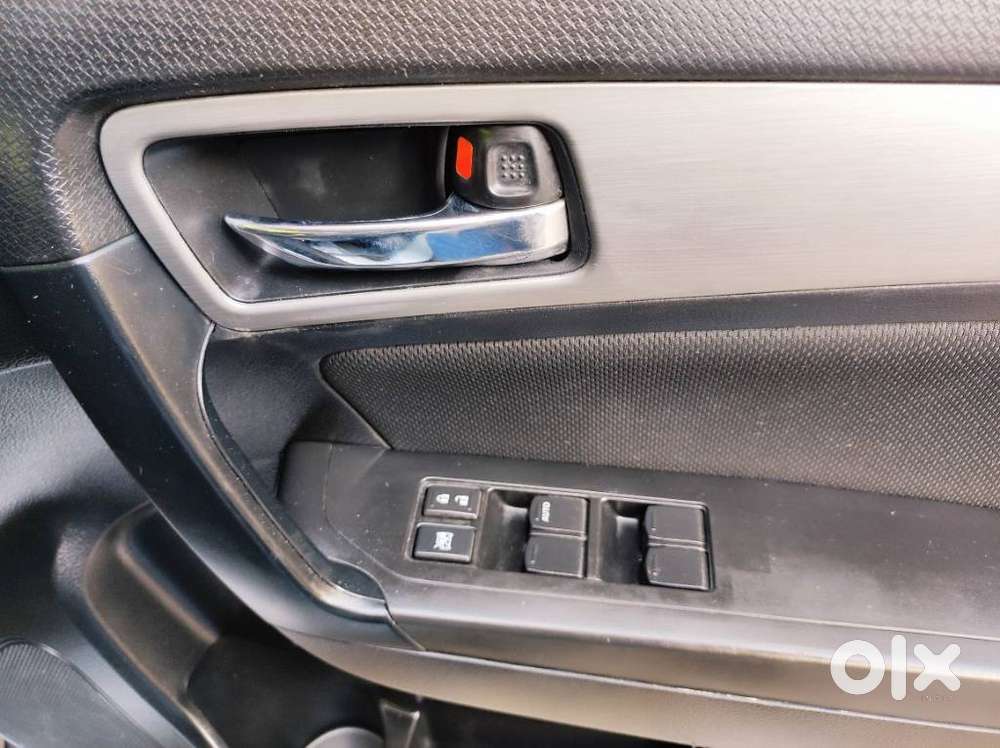 Maruti Suzuki Vitara Brezza Zdi+ Dual Tone Amt, 2018, Diesel