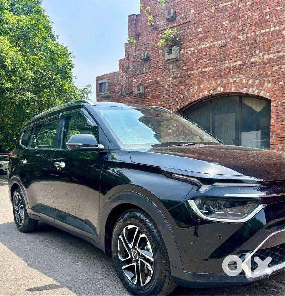 Kia Carens Luxury (o)1.5 Diesel At 7 Str, 2022, Diesel