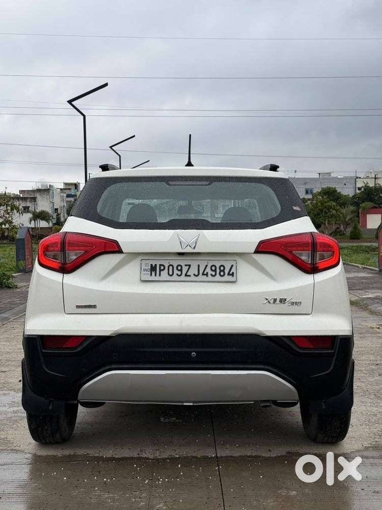 Mahindra Xuv300 W6 Amt Diesel, 2023, Diesel