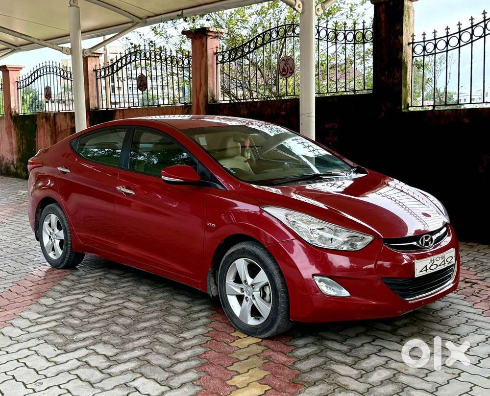 Hyundai Elantra 1.8 Sx Mt, 2015, Petrol