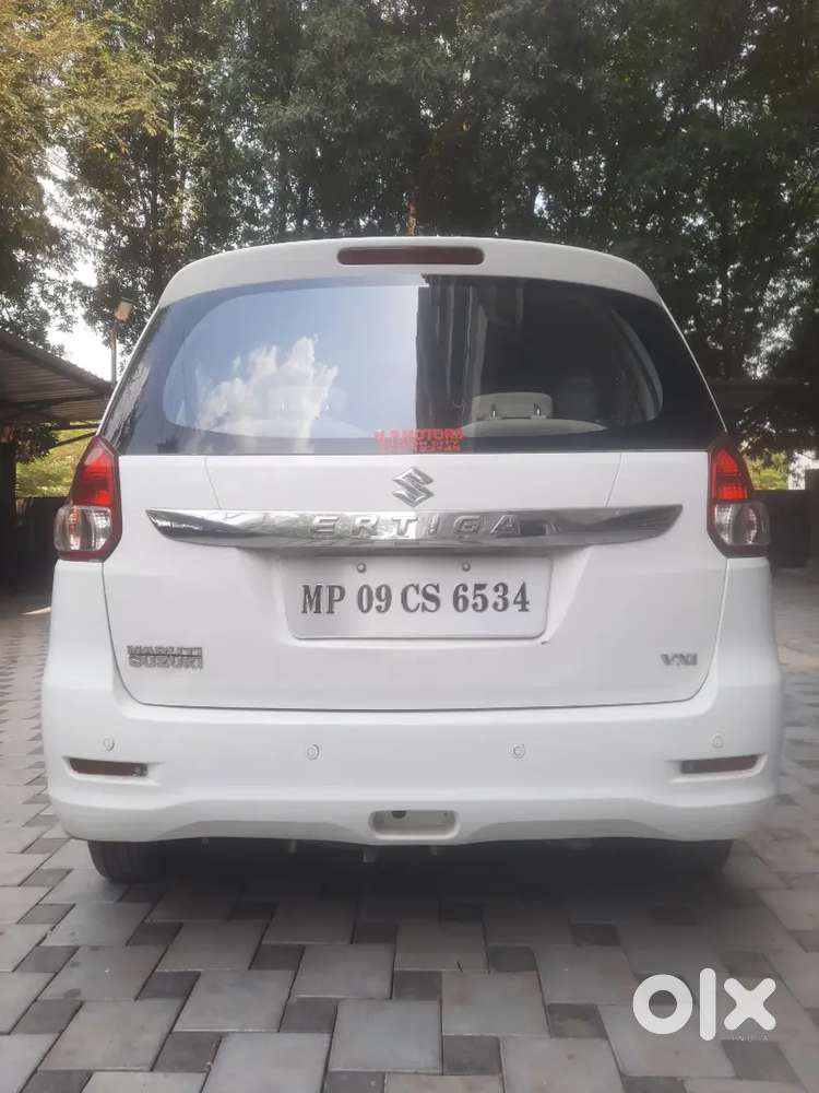 White Ertiga Petrol