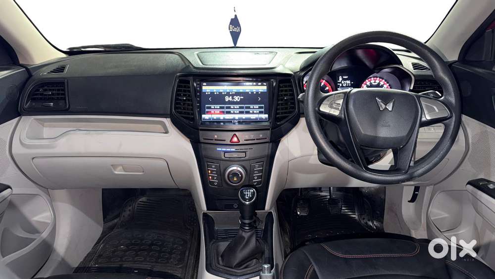 Mahindra Xuv300 W6, 2023, Petrol