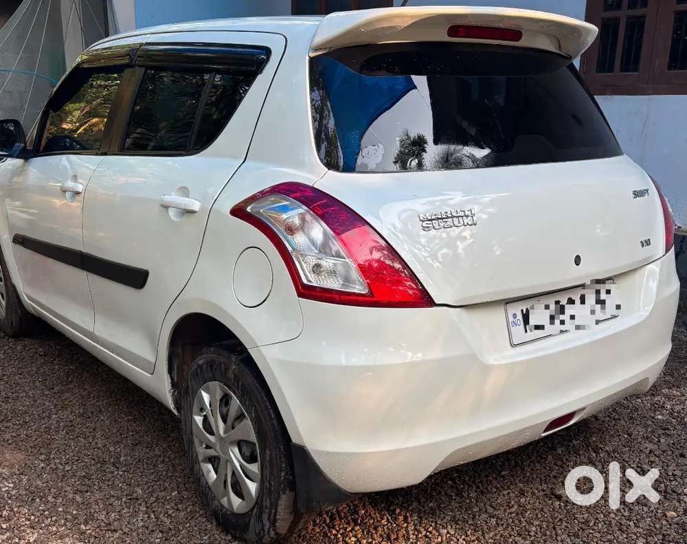 Maruti Suzuki Swift 2015 Petrol 90000 Km Driven