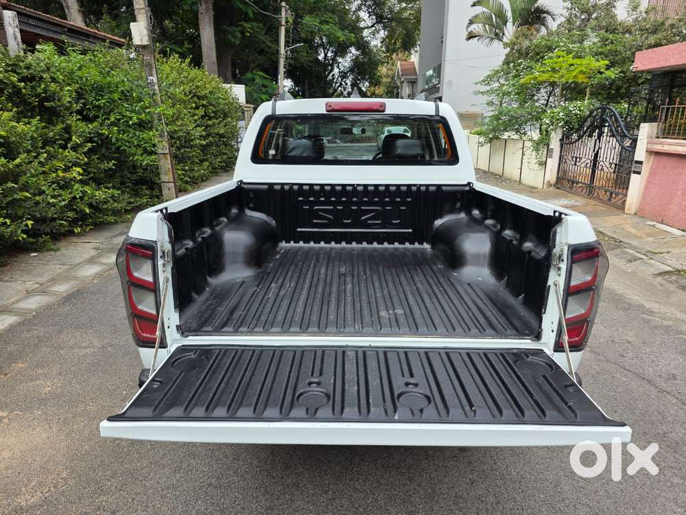 Isuzu V-cross Z 4x4 Mt, 2020, Diesel