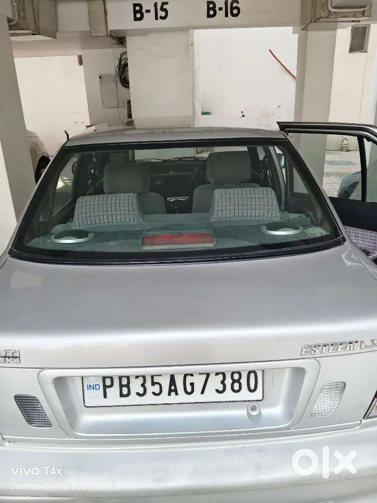 Maruti Suzuki Esteem Lxi 2005