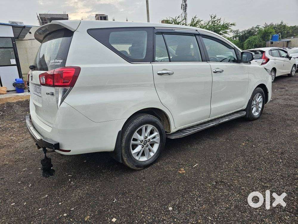 Toyota Innova Crysta 2.4 V, 2017, Diesel