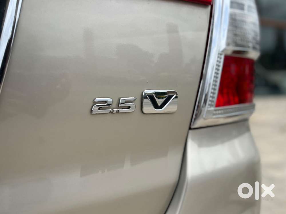 Toyota Innova 2.0 Gx (petrol) 8 Seater Bs Iv, 2014, Diesel