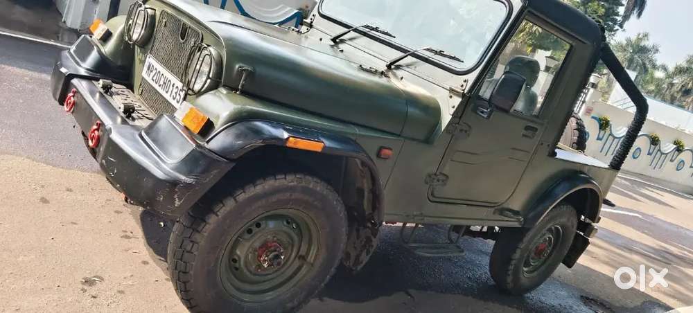 Mahindra Jeep With 5 Extra Tyre, Rear Two Extra Seat And Rear Roof