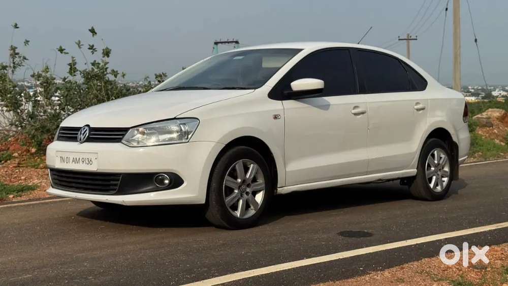 Volkswagen Vento Highline Petrol 2011