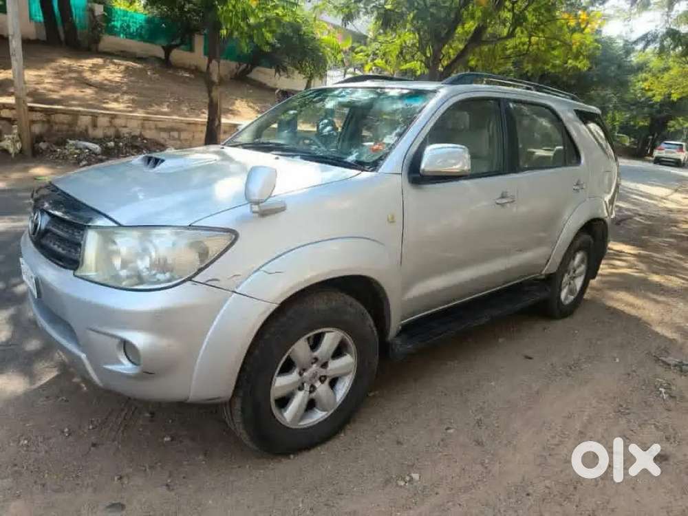 Toyota Fortuner 2010 4x4 Diesel Manual