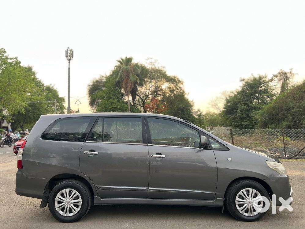 Toyota Innova 2.5 G (diesel) 8 Seater, 2015, Diesel