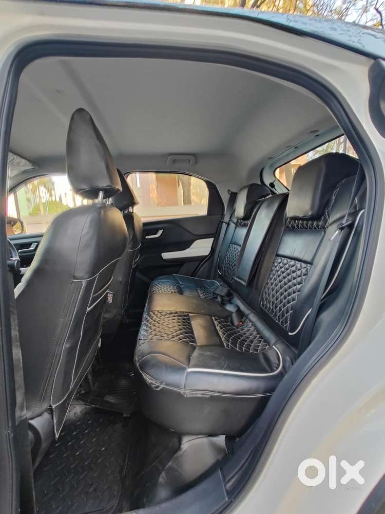 Tata Punch Creative, 2022, Petrol