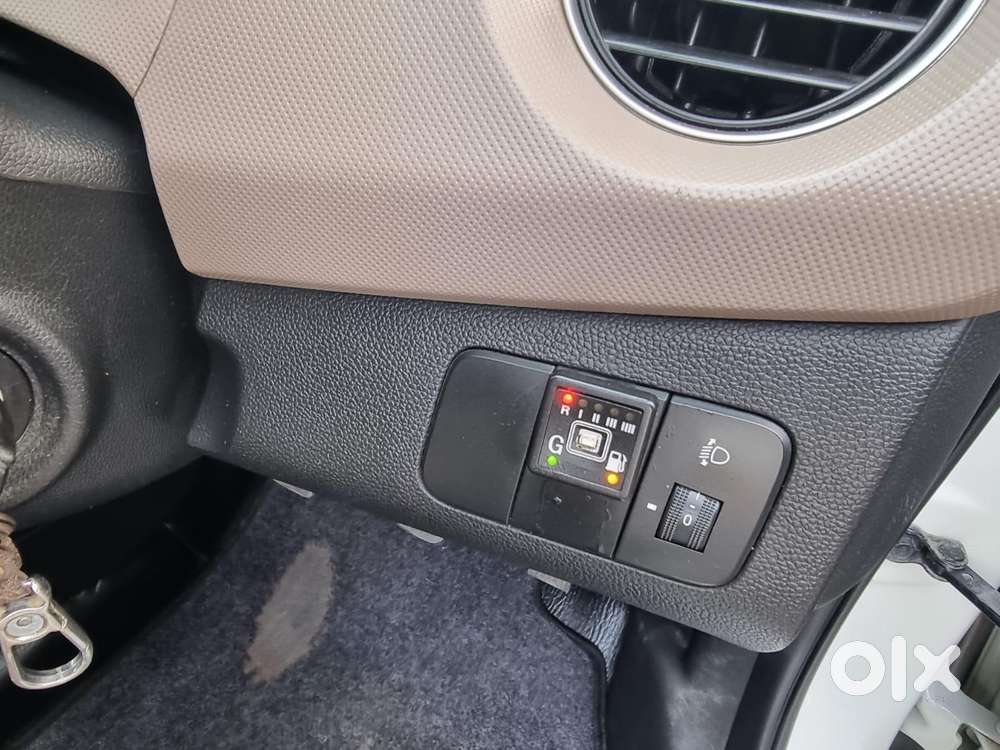 Hyundai Grand I10 1.2 Sportz At, 2016, Cng & Hybrids