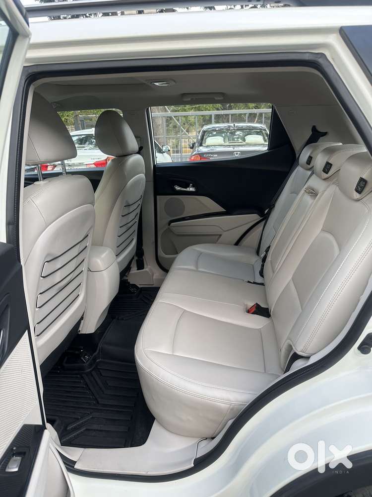 Mahindra Xuv300 W8 Option, 2019, Petrol