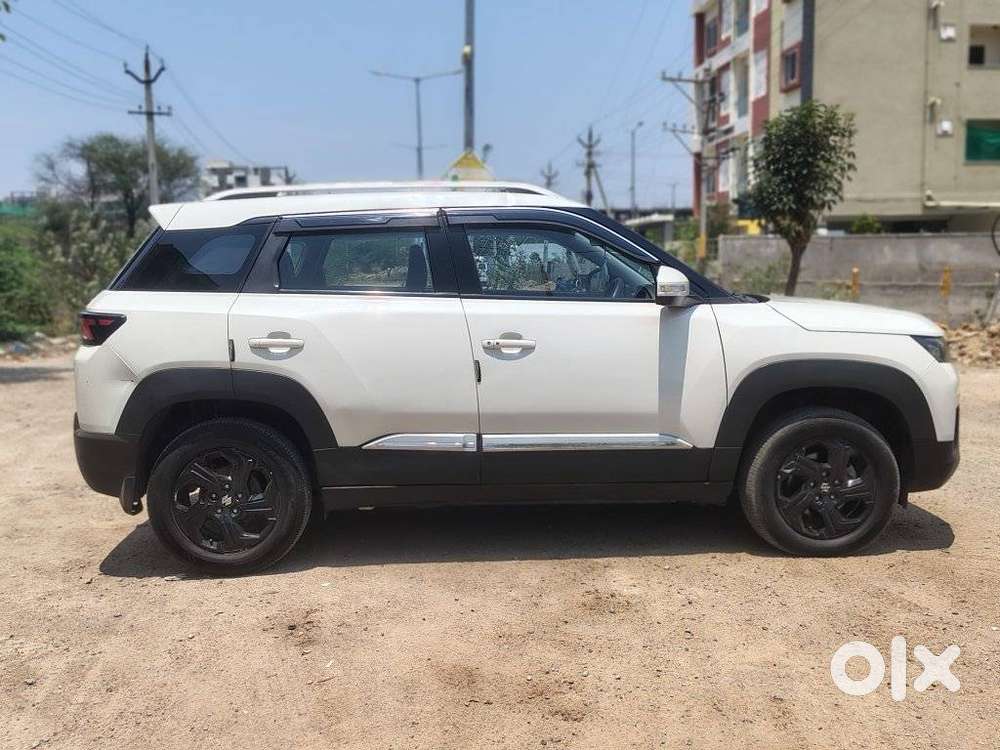 Maruti Suzuki Brezza 1.5 Zxi At Smart Hybrid, 2023, Petrol