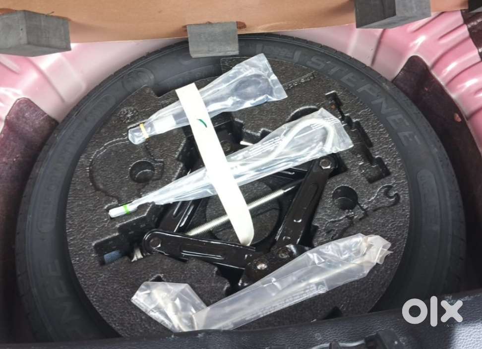 Mahindra Xuv 3xo Ax5 Pm At, 2025, Petrol